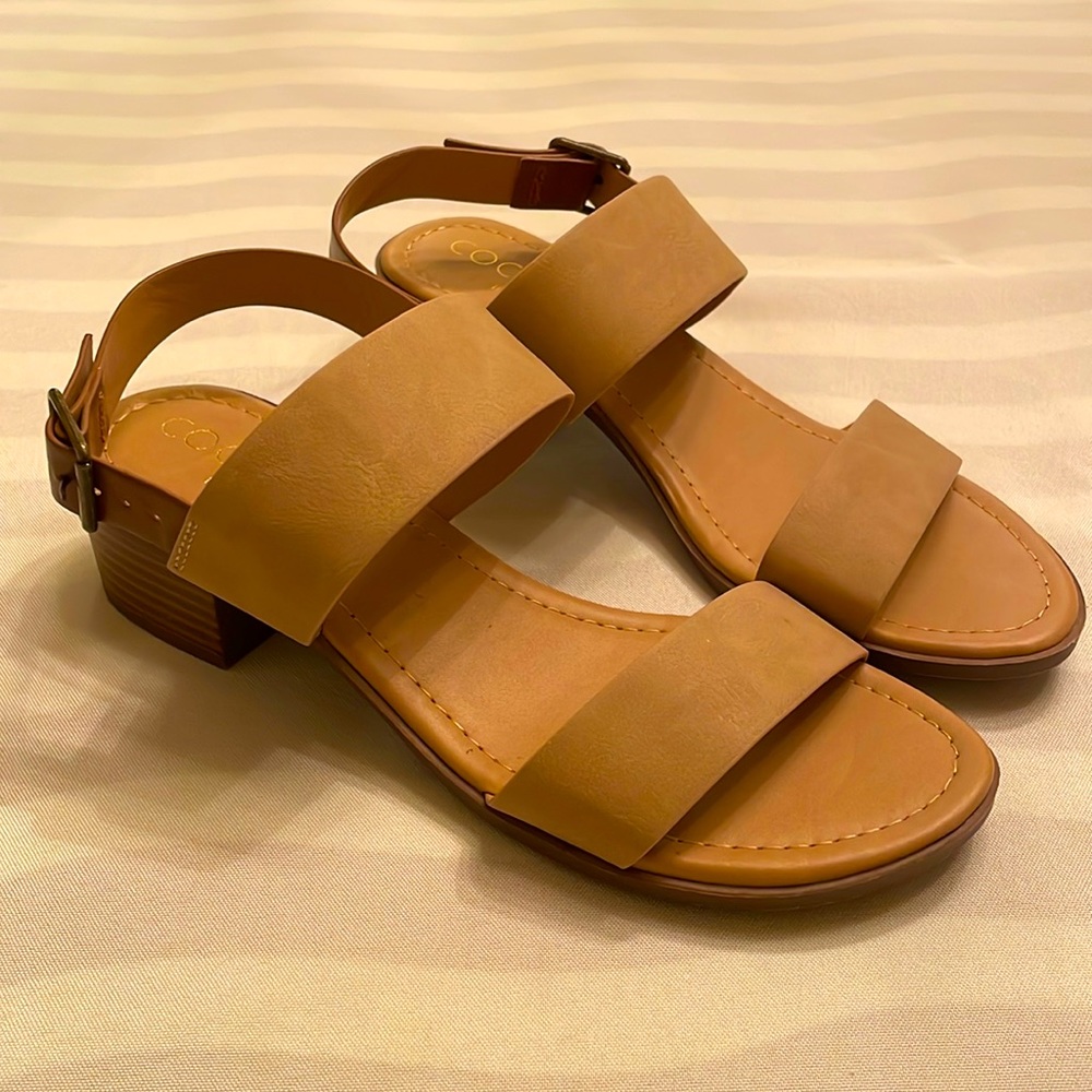 Size 8.5, Heeled Tan Strap Sandal